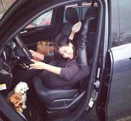 娇妻被瑜伽教练在线视频,瑜伽教练在线视频引发热议